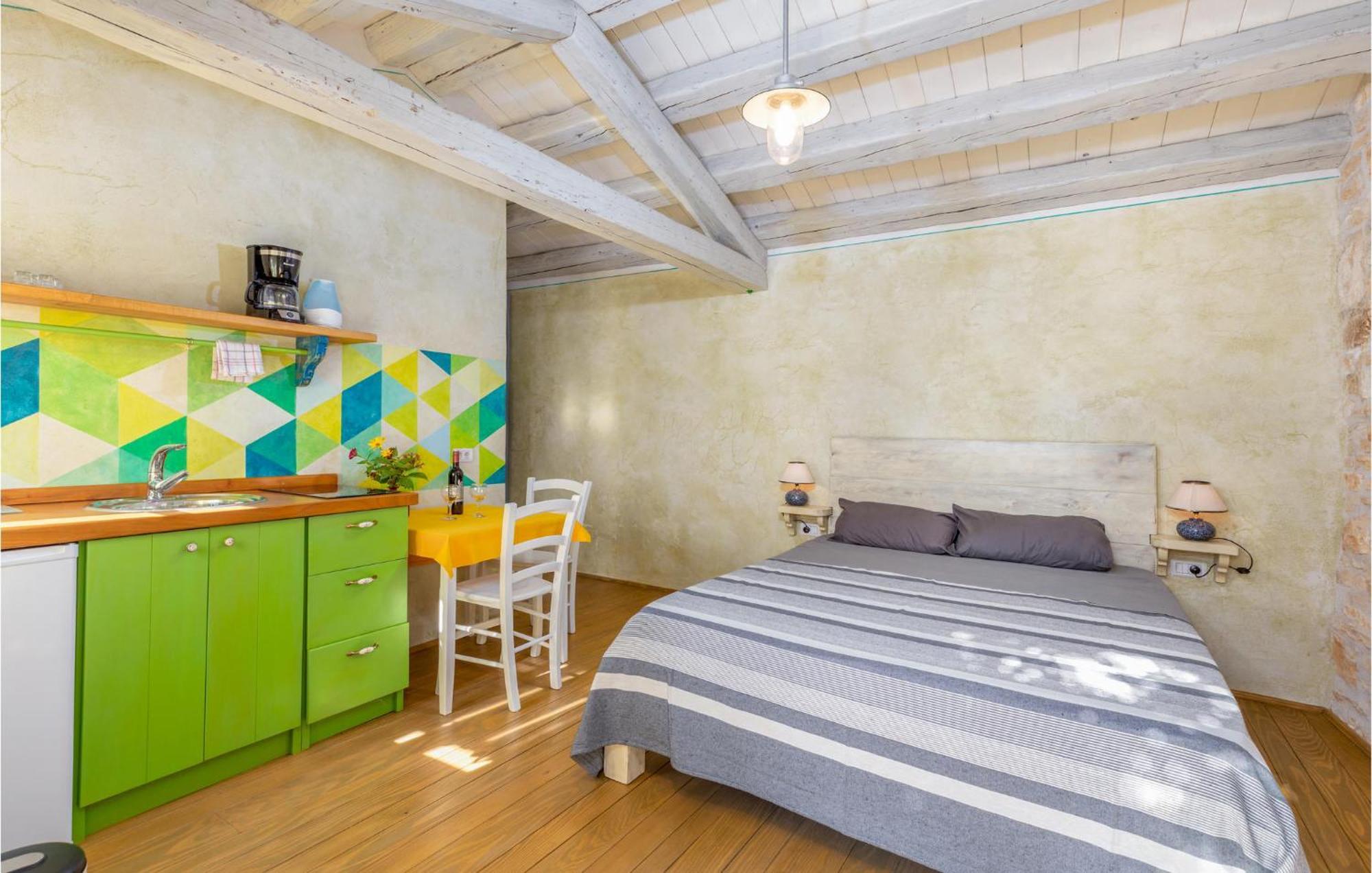 Awesome Apartment In Zminj Bagian luar foto